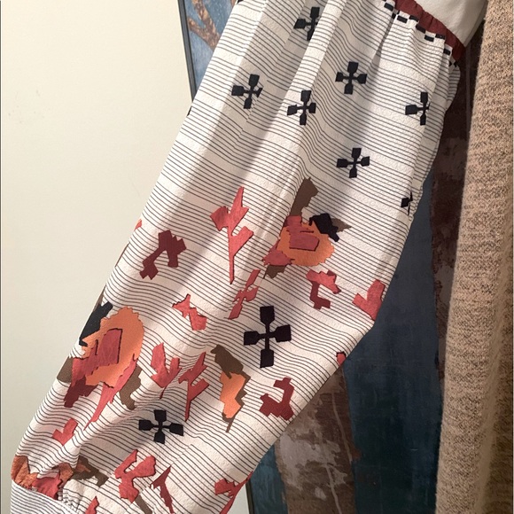 Gorgeous Contrast Sleeve Top - Picture 6 of 6